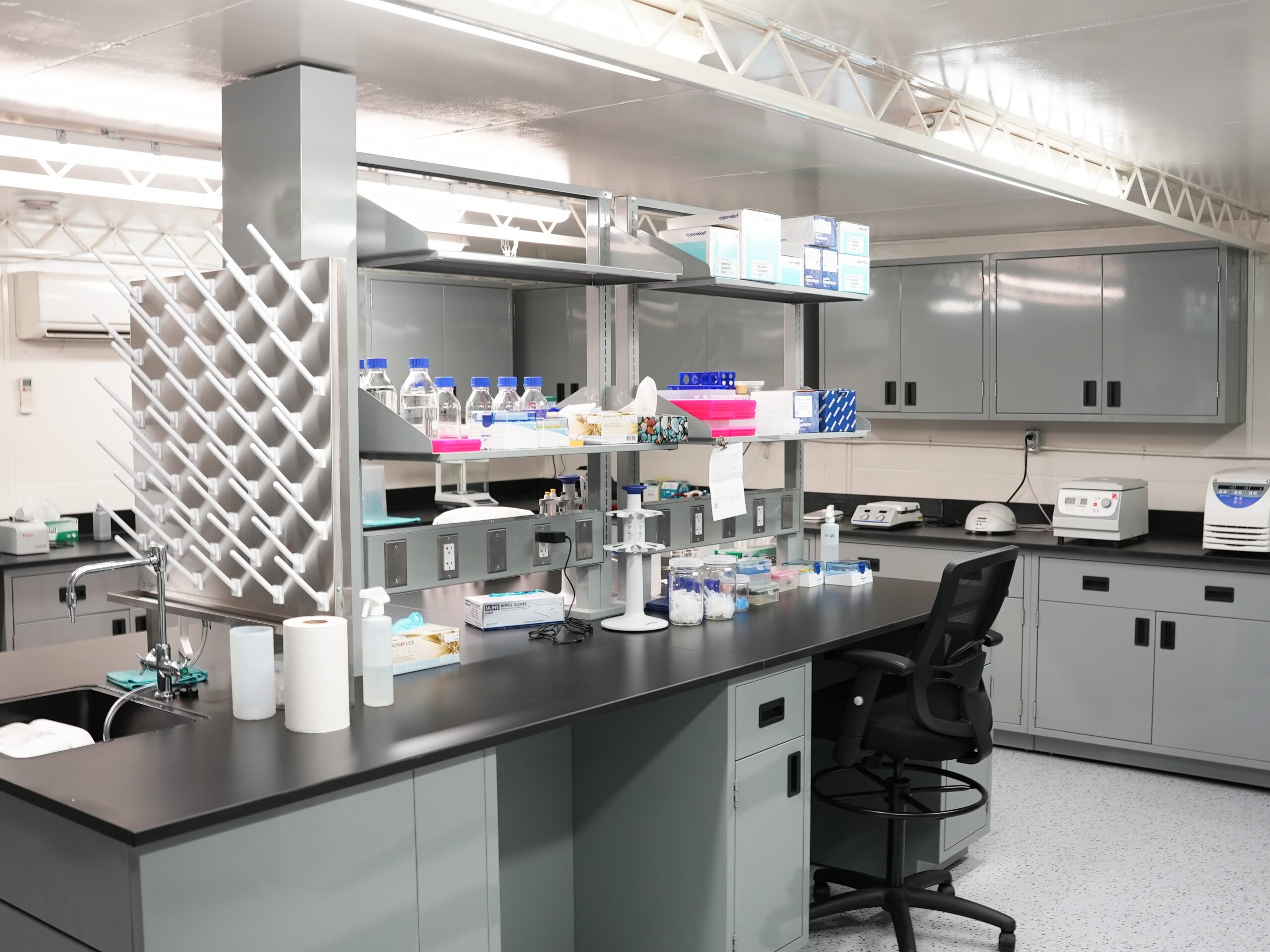SEF Center for Horticultural Innovation Genetics Lab